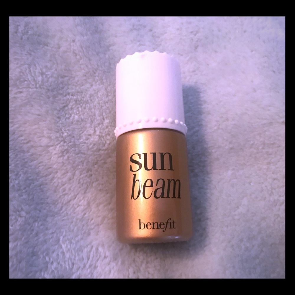 Benefit Sunbeam Golden Bronze Highlighter